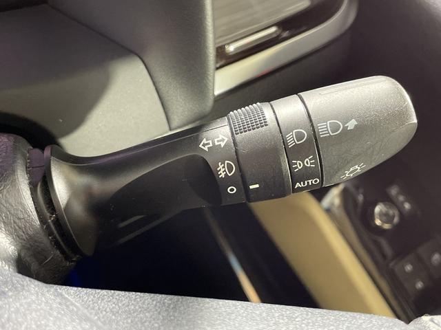 ヴェルファイア ２．５Ｖ　社外１０型ナビ　社外フリップダウンモニター　Ｂカメラ　両側電動　モデリスタエアロ　クルコン　ＰＢＤ　ＬＥＤヘッド／フォグランプ　コンビシート／ステアリング　前席パワーシート　運転席ポジションメモリー（14枚目）