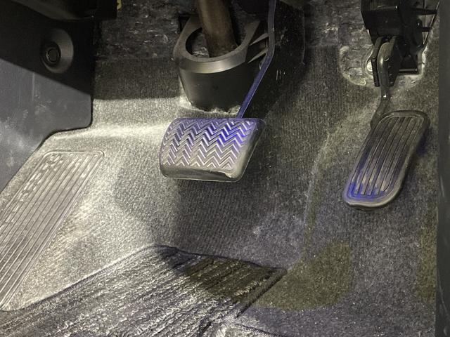 ヴェルファイア ２．５Ｖ　社外１０型ナビ　社外フリップダウンモニター　Ｂカメラ　両側電動　モデリスタエアロ　クルコン　ＰＢＤ　ＬＥＤヘッド／フォグランプ　コンビシート／ステアリング　前席パワーシート　運転席ポジションメモリー（44枚目）