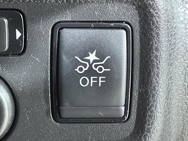 ノート ｅ－パワー　メダリスト　エマージェンシーブレーキ　純正７型ナビ　アラウンドビューモニター　インテリジェントルームミラー　ＥＴＣ　前後ドライブレコーダー　ハーフレザーシート　ソナー　レーダークルーズコントロール　革巻きハンドル（19枚目）