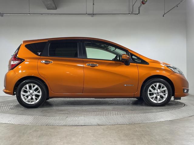 ノート ｅ－パワー　メダリスト　エマージェンシーブレーキ　純正７型ナビ　アラウンドビューモニター　インテリジェントルームミラー　ＥＴＣ　前後ドライブレコーダー　ハーフレザーシート　ソナー　レーダークルーズコントロール　革巻きハンドル（59枚目）