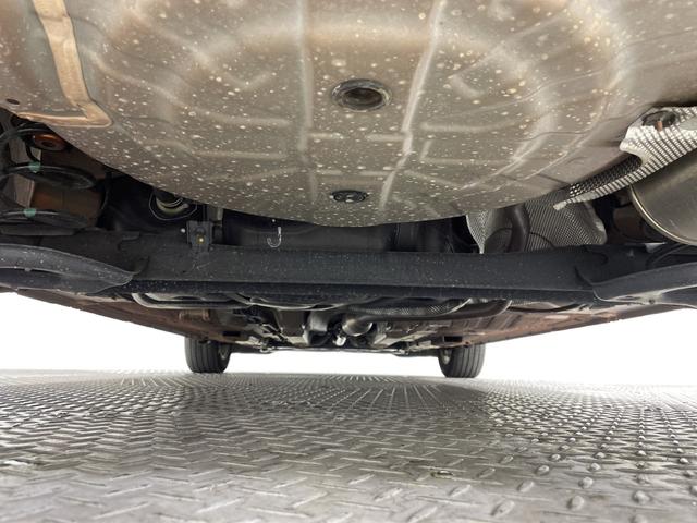 ノート ｅ－パワー　メダリスト　エマージェンシーブレーキ　純正７型ナビ　アラウンドビューモニター　インテリジェントルームミラー　ＥＴＣ　前後ドライブレコーダー　ハーフレザーシート　ソナー　レーダークルーズコントロール　革巻きハンドル（76枚目）