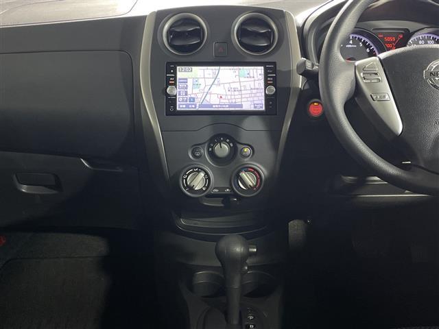 ノート Ｘ　純正ナビ　アラウンドビューＭ　フルセグ　クルーズコントロール　エマージェンシーブレーキ　車線逸脱警報　前後ドラレコ　ＬＥＤヘッドランプ　アイドリングストップ　前後ソナー　日産１５インチＡＷ　ＥＴＣ（10枚目）