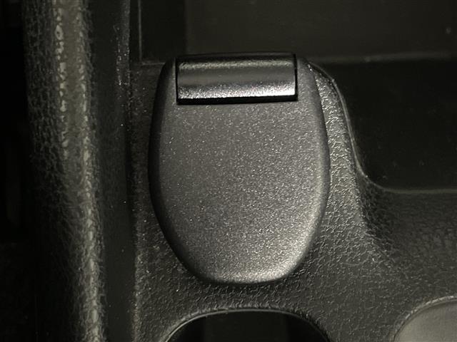 ノート Ｘ　純正ナビ　アラウンドビューＭ　フルセグ　クルーズコントロール　エマージェンシーブレーキ　車線逸脱警報　前後ドラレコ　ＬＥＤヘッドランプ　アイドリングストップ　前後ソナー　日産１５インチＡＷ　ＥＴＣ（20枚目）