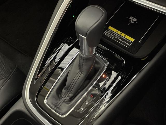 ヴェゼル ｅ：ＨＥＶ　Ｚ　ホンダコネクト９型ディスプレイ　ナビ　Ｂカメラ　ホンダセンシング　ＢＳＩ　ＡＣＬ　ＰＢＤ　ＬＥＤヘッドランプ　パドルシフト　ステアリングＨ　半革シート　前シートヒーター　前後ＵＳＢ　ワイヤレス充電（17枚目）