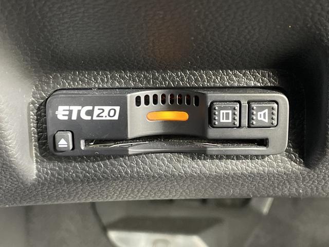 ヴェゼル ｅ：ＨＥＶ　Ｚ　ホンダコネクト９型ディスプレイ　ナビ　Ｂカメラ　ホンダセンシング　ＢＳＩ　ＡＣＬ　ＰＢＤ　ＬＥＤヘッドランプ　パドルシフト　ステアリングＨ　半革シート　前シートヒーター　前後ＵＳＢ　ワイヤレス充電（18枚目）
