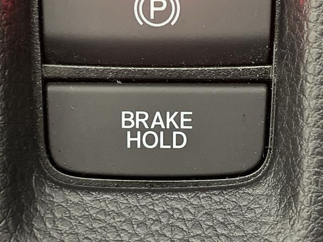 ヴェゼル ｅ：ＨＥＶ　Ｚ　ホンダコネクト９型ディスプレイ　ナビ　Ｂカメラ　ホンダセンシング　ＢＳＩ　ＡＣＬ　ＰＢＤ　ＬＥＤヘッドランプ　パドルシフト　ステアリングＨ　半革シート　前シートヒーター　前後ＵＳＢ　ワイヤレス充電（21枚目）