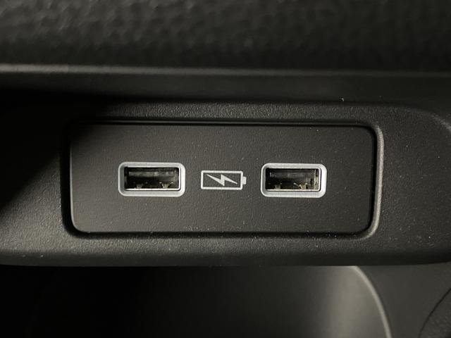 ヴェゼル ｅ：ＨＥＶ　Ｚ　ホンダコネクト９型ディスプレイ　ナビ　Ｂカメラ　ホンダセンシング　ＢＳＩ　ＡＣＬ　ＰＢＤ　ＬＥＤヘッドランプ　パドルシフト　ステアリングＨ　半革シート　前シートヒーター　前後ＵＳＢ　ワイヤレス充電（31枚目）