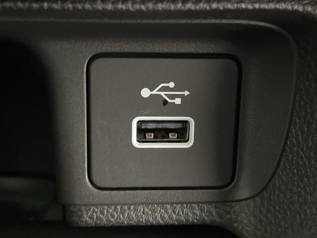 ヴェゼル ｅ：ＨＥＶ　Ｚ　ホンダコネクト９型ディスプレイ　ナビ　Ｂカメラ　ホンダセンシング　ＢＳＩ　ＡＣＬ　ＰＢＤ　ＬＥＤヘッドランプ　パドルシフト　ステアリングＨ　半革シート　前シートヒーター　前後ＵＳＢ　ワイヤレス充電（32枚目）