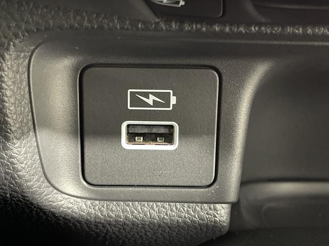 ヴェゼル ｅ：ＨＥＶ　Ｚ　ホンダコネクト９型ディスプレイ　ナビ　Ｂカメラ　ホンダセンシング　ＢＳＩ　ＡＣＬ　ＰＢＤ　ＬＥＤヘッドランプ　パドルシフト　ステアリングＨ　半革シート　前シートヒーター　前後ＵＳＢ　ワイヤレス充電（33枚目）