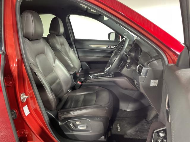 ＣＸ－５ ＸＤ　エクスクルーシブモード　マツダコネクト　３６０度ビュー　ＢＯＳＥ　ＨＵＤ　ＰＢＤ　ｉ－ＡＣＴＩＶＳＥＮＳＥ　ＳＣＢＳ　ＳＢＳ　ＭＲＣＣ　ＢＳＭ　前席パワシート／ベンチレーション　前席後席シートヒーター　ステアリングヒーター（43枚目）