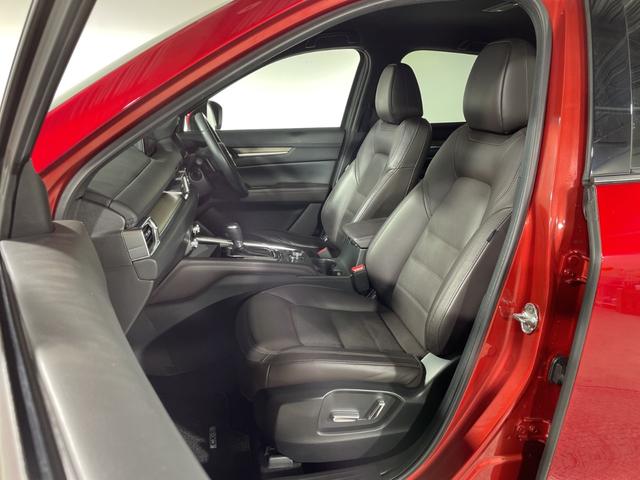 ＣＸ－５ ＸＤ　エクスクルーシブモード　マツダコネクト　３６０度ビュー　ＢＯＳＥ　ＨＵＤ　ＰＢＤ　ｉ－ＡＣＴＩＶＳＥＮＳＥ　ＳＣＢＳ　ＳＢＳ　ＭＲＣＣ　ＢＳＭ　前席パワシート／ベンチレーション　前席後席シートヒーター　ステアリングヒーター（46枚目）