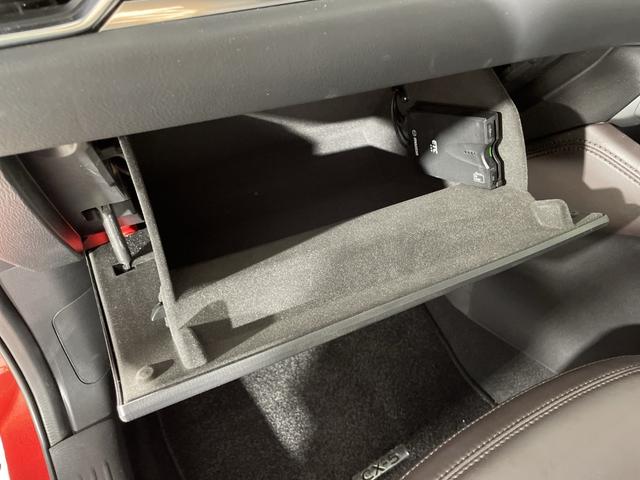 ＣＸ－５ ＸＤ　エクスクルーシブモード　マツダコネクト　３６０度ビュー　ＢＯＳＥ　ＨＵＤ　ＰＢＤ　ｉ－ＡＣＴＩＶＳＥＮＳＥ　ＳＣＢＳ　ＳＢＳ　ＭＲＣＣ　ＢＳＭ　前席パワシート／ベンチレーション　前席後席シートヒーター　ステアリングヒーター（49枚目）