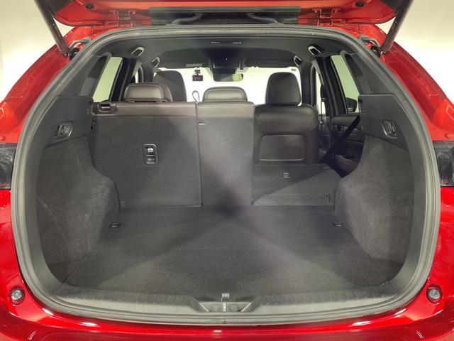ＣＸ－５ ＸＤ　エクスクルーシブモード　マツダコネクト　３６０度ビュー　ＢＯＳＥ　ＨＵＤ　ＰＢＤ　ｉ－ＡＣＴＩＶＳＥＮＳＥ　ＳＣＢＳ　ＳＢＳ　ＭＲＣＣ　ＢＳＭ　前席パワシート／ベンチレーション　前席後席シートヒーター　ステアリングヒーター（56枚目）