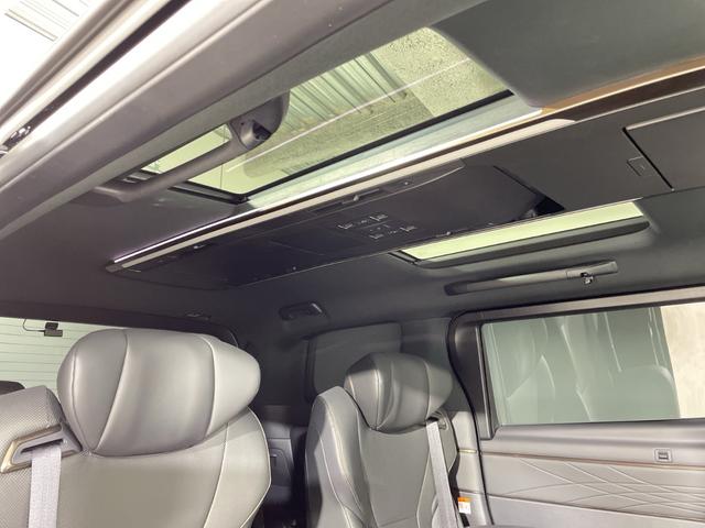 アルファードハイブリッド Ｚ　トヨタセーフティセンス　純正１４型ＤＡ　純正フリップダウンモニター　独立ムーンルーフ　ユニバーサルステップ　レザー調シート　メモリシート　シートヒーター　ベンチレーション　デジタルインナーミラー（6枚目）