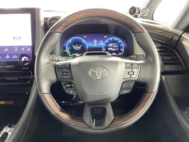 アルファードハイブリッド Ｚ　トヨタセーフティセンス　純正１４型ＤＡ　純正フリップダウンモニター　独立ムーンルーフ　ユニバーサルステップ　レザー調シート　メモリシート　シートヒーター　ベンチレーション　デジタルインナーミラー（11枚目）
