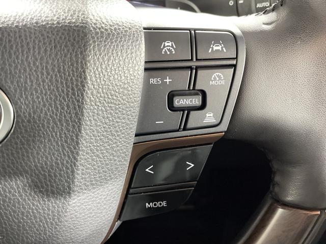 アルファードハイブリッド Ｚ　トヨタセーフティセンス　純正１４型ＤＡ　純正フリップダウンモニター　独立ムーンルーフ　ユニバーサルステップ　レザー調シート　メモリシート　シートヒーター　ベンチレーション　デジタルインナーミラー（16枚目）