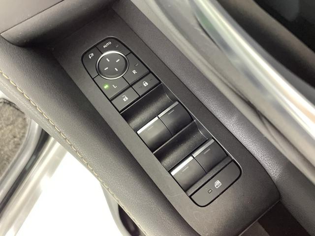 アルファードハイブリッド Ｚ　トヨタセーフティセンス　純正１４型ＤＡ　純正フリップダウンモニター　独立ムーンルーフ　ユニバーサルステップ　レザー調シート　メモリシート　シートヒーター　ベンチレーション　デジタルインナーミラー（40枚目）