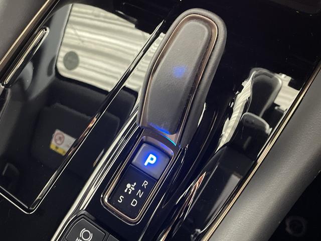 アルファードハイブリッド Ｚ　トヨタセーフティセンス　純正１４型ＤＡ　純正フリップダウンモニター　独立ムーンルーフ　ユニバーサルステップ　レザー調シート　メモリシート　シートヒーター　ベンチレーション　デジタルインナーミラー（41枚目）