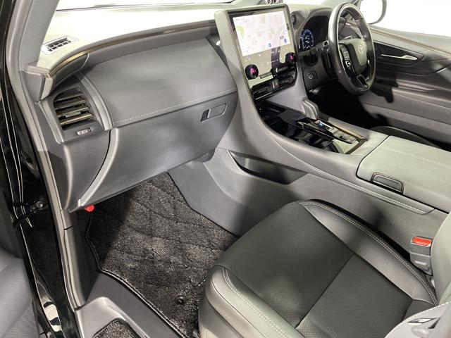 アルファードハイブリッド Ｚ　トヨタセーフティセンス　純正１４型ＤＡ　純正フリップダウンモニター　独立ムーンルーフ　ユニバーサルステップ　レザー調シート　メモリシート　シートヒーター　ベンチレーション　デジタルインナーミラー（50枚目）
