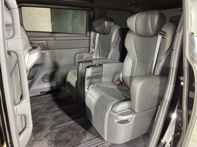 アルファードハイブリッド Ｚ　トヨタセーフティセンス　純正１４型ＤＡ　純正フリップダウンモニター　独立ムーンルーフ　ユニバーサルステップ　レザー調シート　メモリシート　シートヒーター　ベンチレーション　デジタルインナーミラー（53枚目）