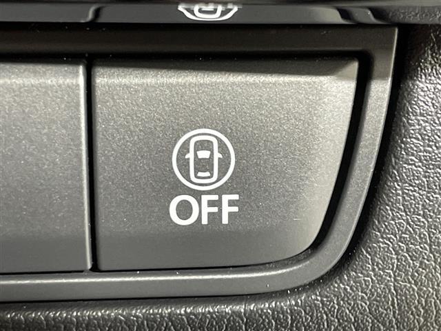 ＭＡＺＤＡ３ファストバック ２０Ｓ　ブラックトーンエディション　マツダコネクト　ｉ－ＡＣＴＩＶＳＥＮＳＥ　Ｂカメラ　ＢＳＭ　アドバンスドＳＣＢＳ　ＳＢＳ　ＨＢＣ　誤発進抑制　ＡＬＨ　ＤＲＬ　ＬＤＷＳ　ＬＡＳ　ＭＲＣＣ　ＤＭ　ＤＡＡ　革巻きステアリング　パドルシフト（12枚目）