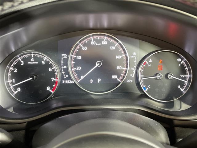 ＭＡＺＤＡ３ファストバック ２０Ｓ　ブラックトーンエディション　マツダコネクト　ｉ－ＡＣＴＩＶＳＥＮＳＥ　Ｂカメラ　ＢＳＭ　アドバンスドＳＣＢＳ　ＳＢＳ　ＨＢＣ　誤発進抑制　ＡＬＨ　ＤＲＬ　ＬＤＷＳ　ＬＡＳ　ＭＲＣＣ　ＤＭ　ＤＡＡ　革巻きステアリング　パドルシフト（21枚目）