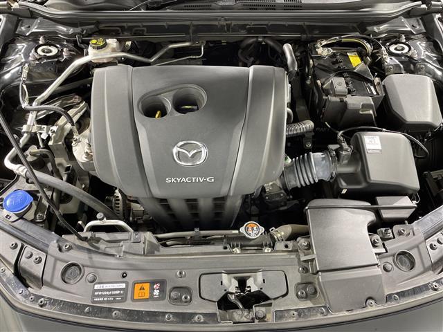 ＭＡＺＤＡ３ファストバック ２０Ｓ　ブラックトーンエディション　マツダコネクト　ｉ－ＡＣＴＩＶＳＥＮＳＥ　Ｂカメラ　ＢＳＭ　アドバンスドＳＣＢＳ　ＳＢＳ　ＨＢＣ　誤発進抑制　ＡＬＨ　ＤＲＬ　ＬＤＷＳ　ＬＡＳ　ＭＲＣＣ　ＤＭ　ＤＡＡ　革巻きステアリング　パドルシフト（42枚目）