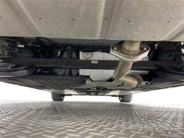 ＭＡＺＤＡ３ファストバック ２０Ｓ　ブラックトーンエディション　マツダコネクト　ｉ－ＡＣＴＩＶＳＥＮＳＥ　Ｂカメラ　ＢＳＭ　アドバンスドＳＣＢＳ　ＳＢＳ　ＨＢＣ　誤発進抑制　ＡＬＨ　ＤＲＬ　ＬＤＷＳ　ＬＡＳ　ＭＲＣＣ　ＤＭ　ＤＡＡ　革巻きステアリング　パドルシフト（43枚目）