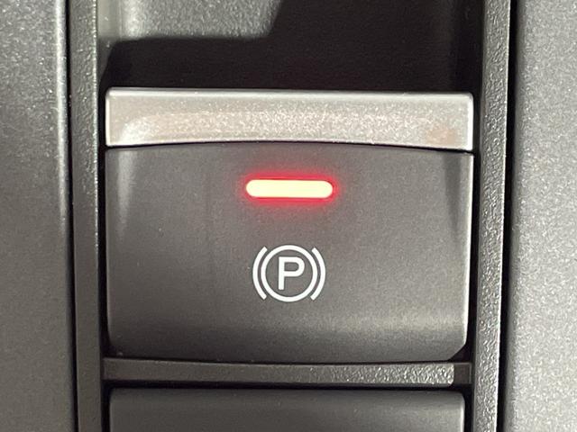 フリード ｅ：ＨＥＶエアー　ＥＸ　登録済未使用車　純正９型ディスプレイオーディオ　ナビ　バックカメラ　フルセグ　両側電動　ホンダセンシング　革巻ステアリング　前席シートヒーター　ＡＨＢ　ＬＥＤヘッドランプ　スマートキー　プッシュＳ（16枚目）