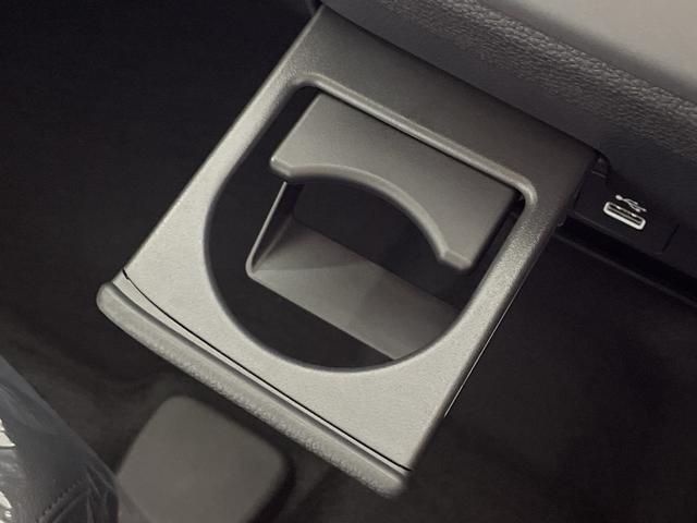 フリード ｅ：ＨＥＶエアー　ＥＸ　登録済未使用車　純正９型ディスプレイオーディオ　ナビ　バックカメラ　フルセグ　両側電動　ホンダセンシング　革巻ステアリング　前席シートヒーター　ＡＨＢ　ＬＥＤヘッドランプ　スマートキー　プッシュＳ（33枚目）