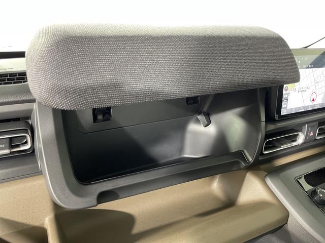 フリード ｅ：ＨＥＶエアー　ＥＸ　登録済未使用車　純正９型ディスプレイオーディオ　ナビ　バックカメラ　フルセグ　両側電動　ホンダセンシング　革巻ステアリング　前席シートヒーター　ＡＨＢ　ＬＥＤヘッドランプ　スマートキー　プッシュＳ（37枚目）