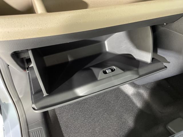 フリード ｅ：ＨＥＶエアー　ＥＸ　登録済未使用車　純正９型ディスプレイオーディオ　ナビ　バックカメラ　フルセグ　両側電動　ホンダセンシング　革巻ステアリング　前席シートヒーター　ＡＨＢ　ＬＥＤヘッドランプ　スマートキー　プッシュＳ（38枚目）