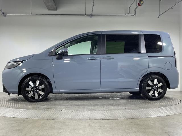 フリード ｅ：ＨＥＶエアー　ＥＸ　登録済未使用車　純正９型ディスプレイオーディオ　ナビ　バックカメラ　フルセグ　両側電動　ホンダセンシング　革巻ステアリング　前席シートヒーター　ＡＨＢ　ＬＥＤヘッドランプ　スマートキー　プッシュＳ（54枚目）