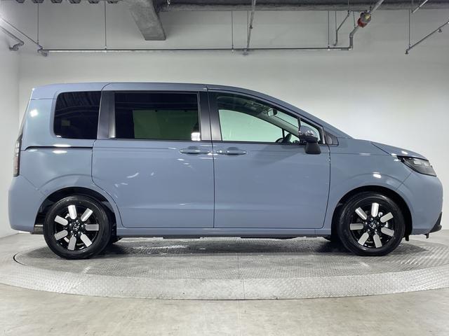 フリード ｅ：ＨＥＶエアー　ＥＸ　登録済未使用車　純正９型ディスプレイオーディオ　ナビ　バックカメラ　フルセグ　両側電動　ホンダセンシング　革巻ステアリング　前席シートヒーター　ＡＨＢ　ＬＥＤヘッドランプ　スマートキー　プッシュＳ（58枚目）