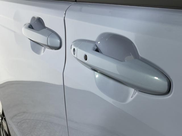 フリード ｅ：ＨＥＶエアー　ＥＸ　登録済未使用車　純正９型ディスプレイオーディオ　ナビ　バックカメラ　フルセグ　両側電動　ホンダセンシング　革巻ステアリング　前席シートヒーター　ＡＨＢ　ＬＥＤヘッドランプ　スマートキー　プッシュＳ（70枚目）