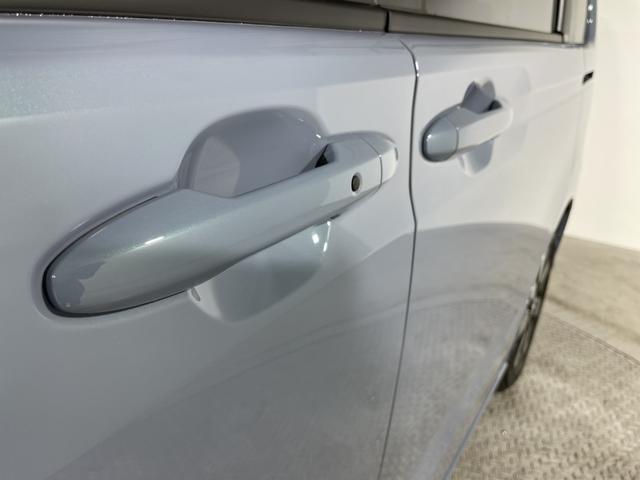 フリード ｅ：ＨＥＶエアー　ＥＸ　登録済未使用車　純正９型ディスプレイオーディオ　ナビ　バックカメラ　フルセグ　両側電動　ホンダセンシング　革巻ステアリング　前席シートヒーター　ＡＨＢ　ＬＥＤヘッドランプ　スマートキー　プッシュＳ（71枚目）