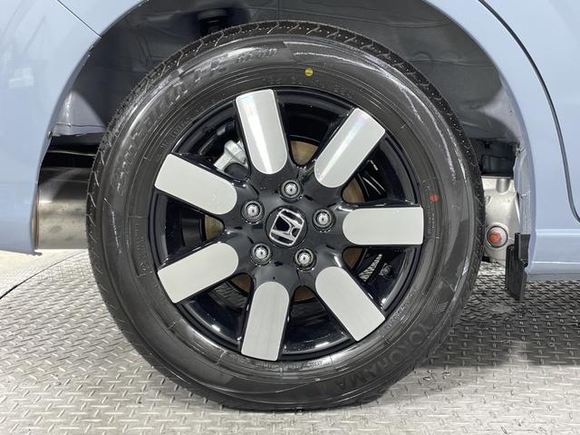 フリード ｅ：ＨＥＶエアー　ＥＸ　登録済未使用車　純正９型ディスプレイオーディオ　ナビ　バックカメラ　フルセグ　両側電動　ホンダセンシング　革巻ステアリング　前席シートヒーター　ＡＨＢ　ＬＥＤヘッドランプ　スマートキー　プッシュＳ（72枚目）