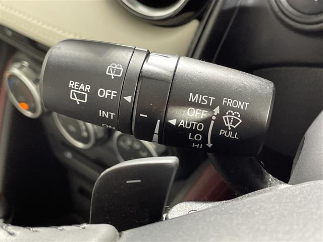 ＣＸ－３ ＸＤ　Ｌパッケージ　マツダコネクト　ｉ－ＡＣＴＩＶＳＥＮＳＥ　ＢＯＳＥサウンド　ＨＵＤ　ＢＳＭ　ＡＦＳ　ＡＨＢ　バックカメラ　フルセグ　アイドリングストップ　ハーフレザーシート　前席シートヒーター　パドルシフト　ＬＥＤ（12枚目）