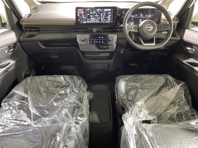 セレナ ｅ－パワー　ハイウェイスターＶ　純正１２．３型ＤＡ　ナビ　マルチビューモニター　純正フリップダウンモニター　３６０度セーフティアシスト　プロパイロット　両側電動　インテリジェントアラウンドビュー／ルームミラー／パーキングアシスト（2枚目）