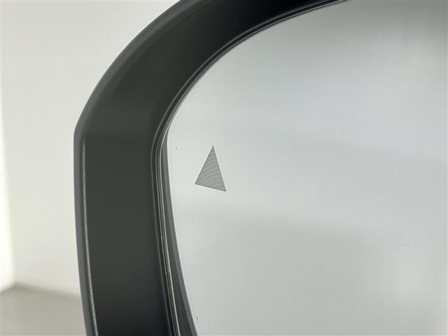 セレナ ｅ－パワー　ハイウェイスターＶ　純正１２．３型ＤＡ　ナビ　マルチビューモニター　純正フリップダウンモニター　３６０度セーフティアシスト　プロパイロット　両側電動　インテリジェントアラウンドビュー／ルームミラー／パーキングアシスト（9枚目）