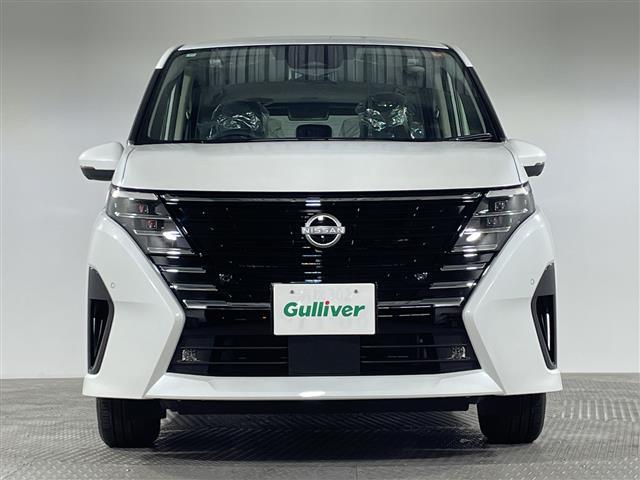 セレナ ｅ－パワー　ハイウェイスターＶ　純正１２．３型ＤＡ　ナビ　マルチビューモニター　純正フリップダウンモニター　３６０度セーフティアシスト　プロパイロット　両側電動　インテリジェントアラウンドビュー／ルームミラー／パーキングアシスト（13枚目）