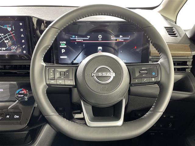 セレナ ｅ－パワー　ハイウェイスターＶ　純正１２．３型ＤＡ　ナビ　マルチビューモニター　純正フリップダウンモニター　３６０度セーフティアシスト　プロパイロット　両側電動　インテリジェントアラウンドビュー／ルームミラー／パーキングアシスト（20枚目）