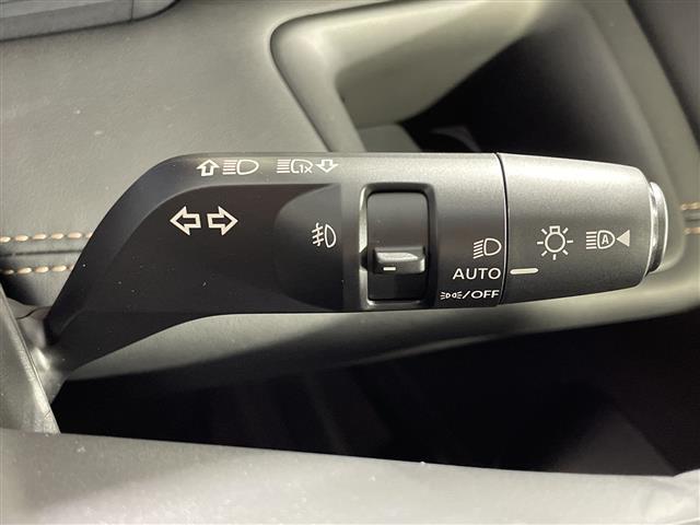 セレナ ｅ－パワー　ハイウェイスターＶ　純正１２．３型ＤＡ　ナビ　マルチビューモニター　純正フリップダウンモニター　３６０度セーフティアシスト　プロパイロット　両側電動　インテリジェントアラウンドビュー／ルームミラー／パーキングアシスト（25枚目）