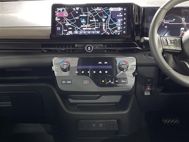 セレナ ｅ－パワー　ハイウェイスターＶ　純正１２．３型ＤＡ　ナビ　マルチビューモニター　純正フリップダウンモニター　３６０度セーフティアシスト　プロパイロット　両側電動　インテリジェントアラウンドビュー／ルームミラー／パーキングアシスト（26枚目）