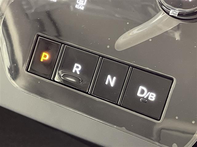 セレナ ｅ－パワー　ハイウェイスターＶ　純正１２．３型ＤＡ　ナビ　マルチビューモニター　純正フリップダウンモニター　３６０度セーフティアシスト　プロパイロット　両側電動　インテリジェントアラウンドビュー／ルームミラー／パーキングアシスト（29枚目）