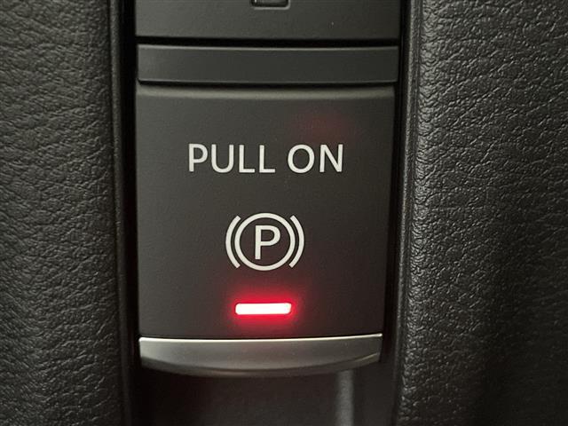 セレナ ｅ－パワー　ハイウェイスターＶ　純正１２．３型ＤＡ　ナビ　マルチビューモニター　純正フリップダウンモニター　３６０度セーフティアシスト　プロパイロット　両側電動　インテリジェントアラウンドビュー／ルームミラー／パーキングアシスト（30枚目）