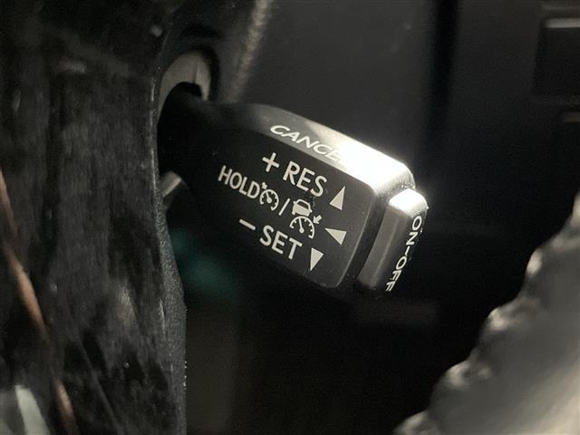 アルファードハイブリッド Ｓ　純正ディスプレイオーディオ　コネクトナビ　バックカメラ　ＣＤ　ＤＶＤ　セーフティセンス　両側電動　ＡＣ１００Ｖ　２眼ＬＥＤヘッド／フォグランプ　２列目オットマン　社外前後ドラレコ　純正ビルトインＥＴＣ（8枚目）