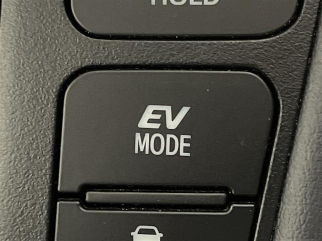 アルファードハイブリッド Ｓ　純正ディスプレイオーディオ　コネクトナビ　バックカメラ　ＣＤ　ＤＶＤ　セーフティセンス　両側電動　ＡＣ１００Ｖ　２眼ＬＥＤヘッド／フォグランプ　２列目オットマン　社外前後ドラレコ　純正ビルトインＥＴＣ（13枚目）