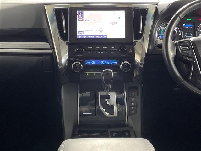 アルファードハイブリッド Ｓ　純正ディスプレイオーディオ　コネクトナビ　バックカメラ　ＣＤ　ＤＶＤ　セーフティセンス　両側電動　ＡＣ１００Ｖ　２眼ＬＥＤヘッド／フォグランプ　２列目オットマン　社外前後ドラレコ　純正ビルトインＥＴＣ（19枚目）