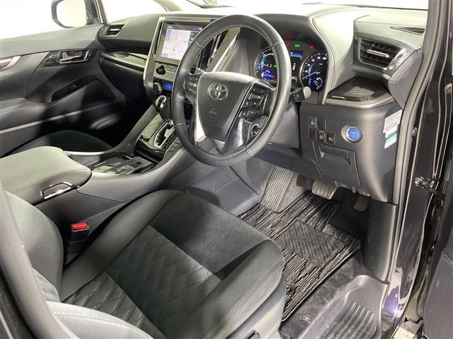 アルファードハイブリッド Ｓ　純正ディスプレイオーディオ　コネクトナビ　バックカメラ　ＣＤ　ＤＶＤ　セーフティセンス　両側電動　ＡＣ１００Ｖ　２眼ＬＥＤヘッド／フォグランプ　２列目オットマン　社外前後ドラレコ　純正ビルトインＥＴＣ（23枚目）